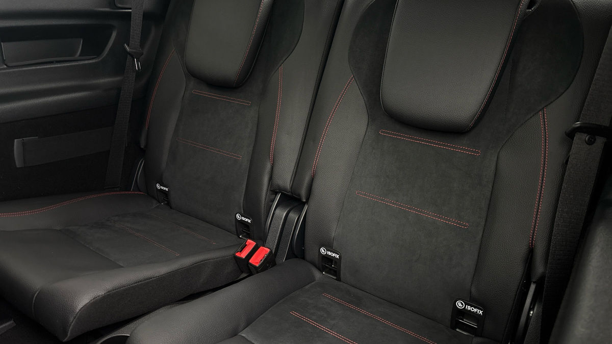 Mercedes-Benz GLB Image 28