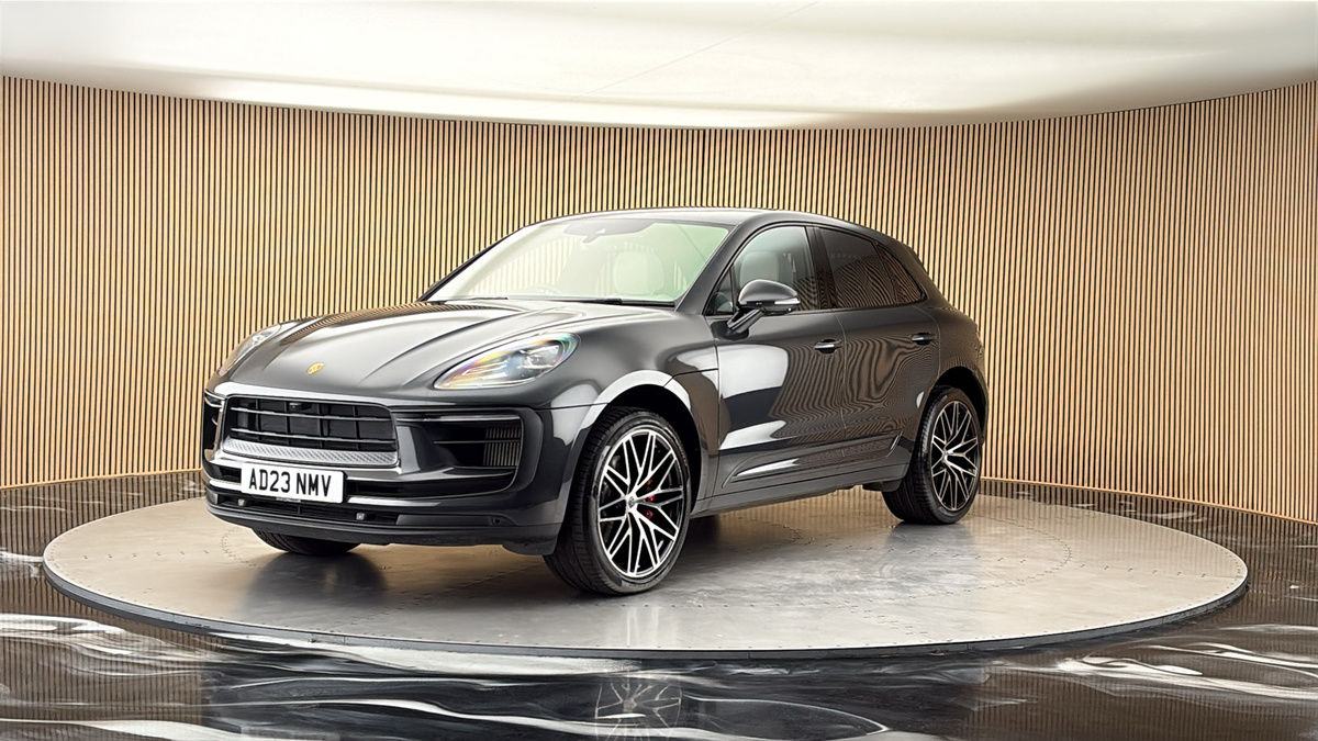 More views of Porsche Macan
