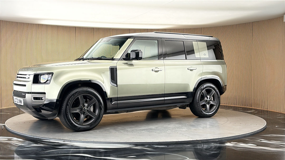 More views of Land Rover Defender 110