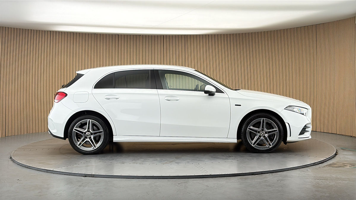 Mercedes-Benz A Class Image 16