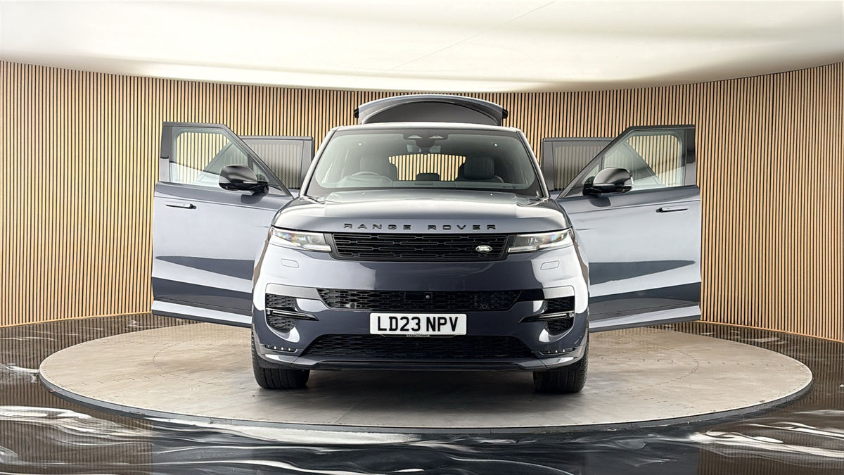 More views of Land Rover Range Rover Sport