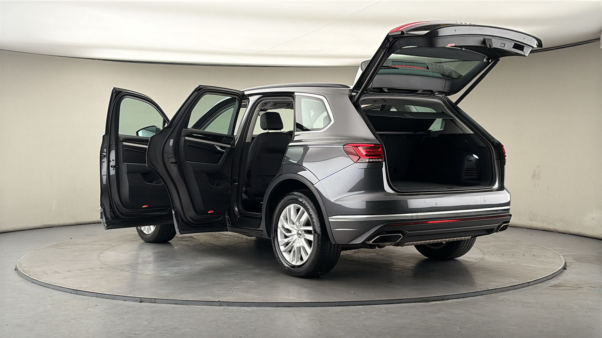 Volkswagen Touareg Image 23