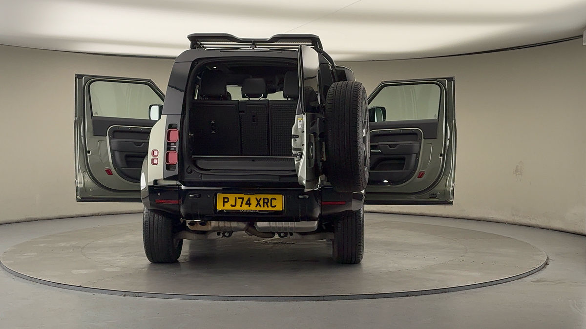 More views of Land Rover Defender 90