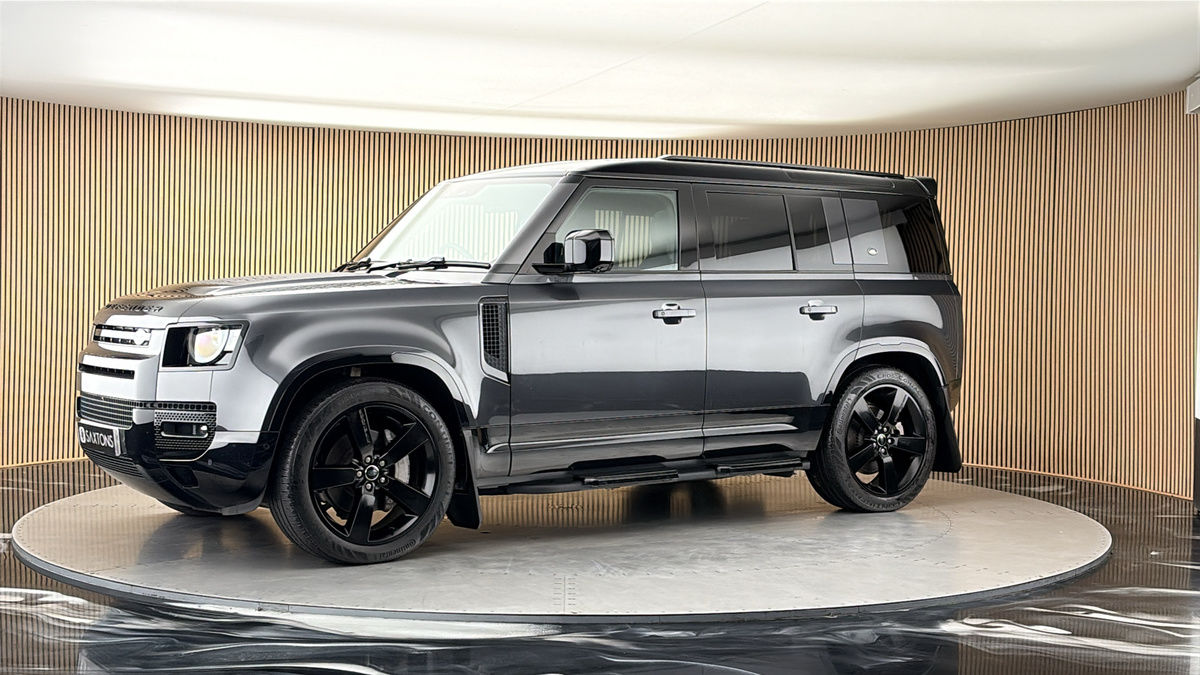 More views of Land Rover Defender 110