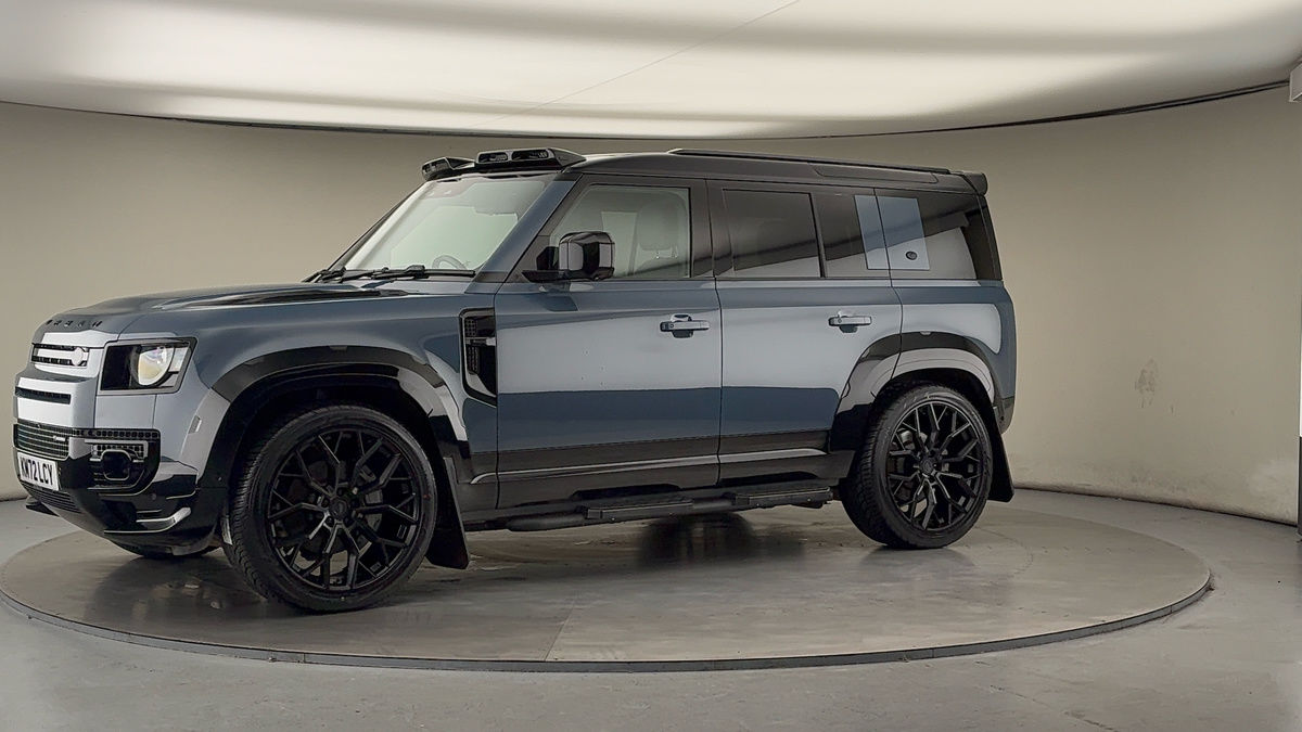 More views of Land Rover Defender 110