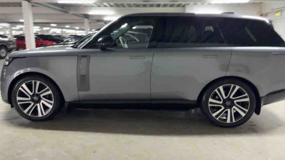 More views of Land Rover Range Rover