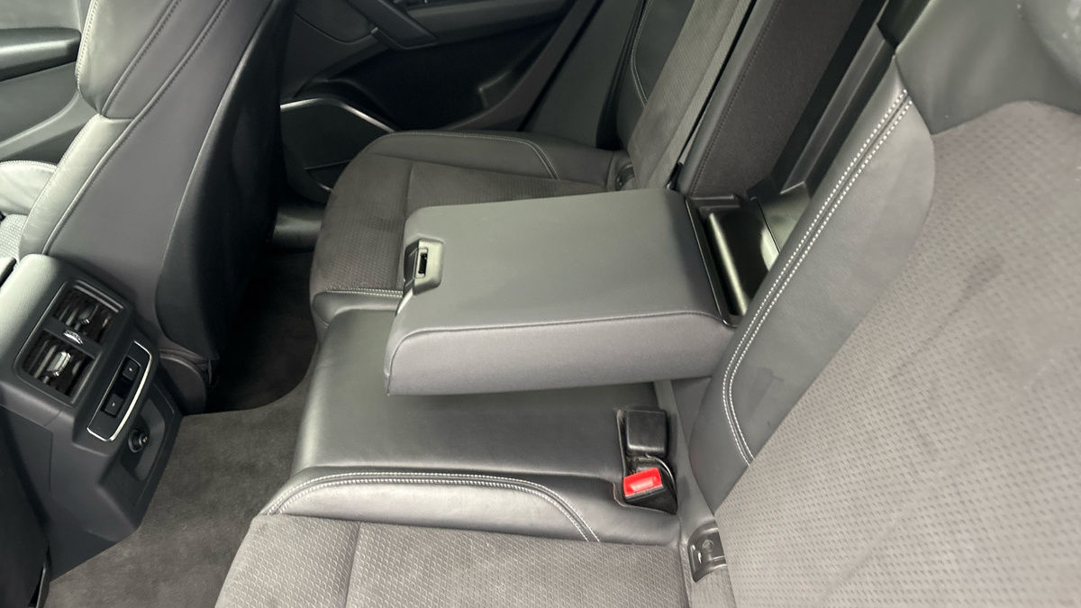 Audi Q5 Image 9