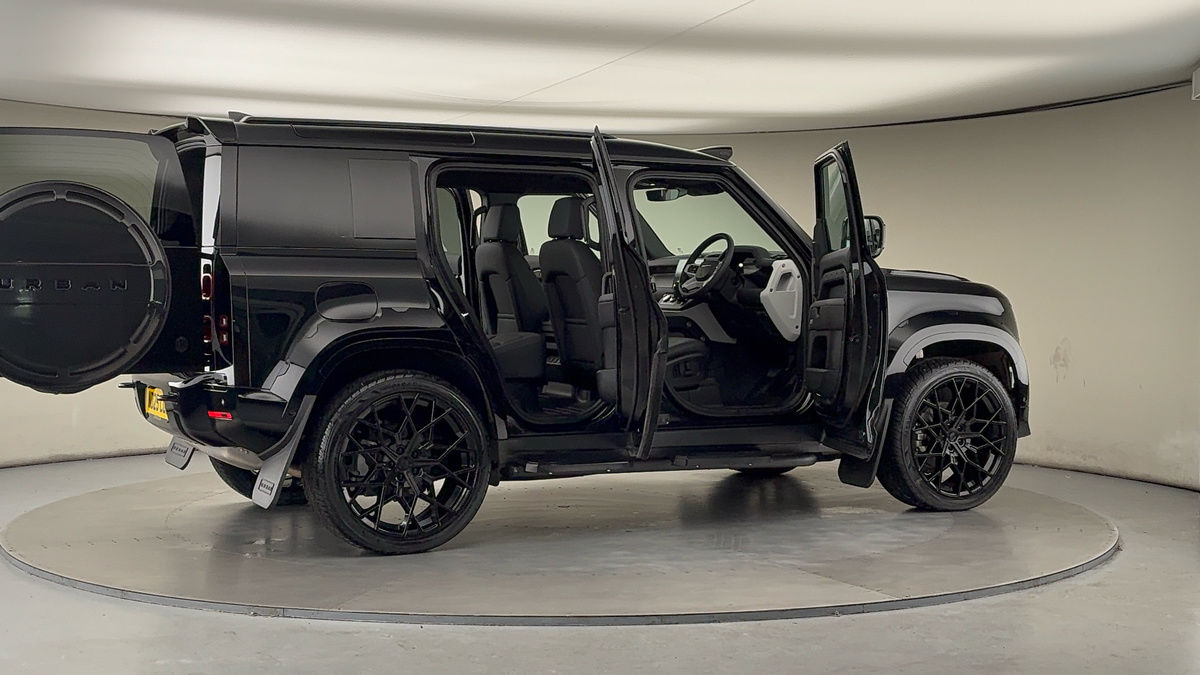 More views of Land Rover Defender 110