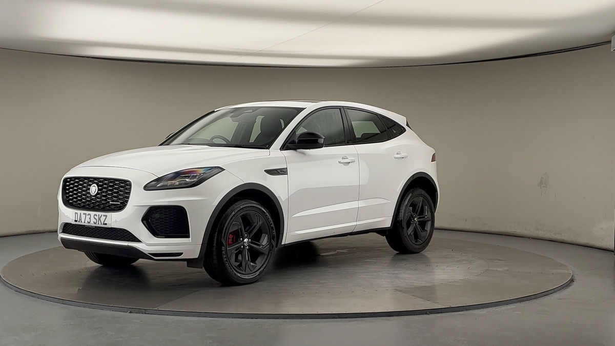 Jaguar E-PACE Image 39