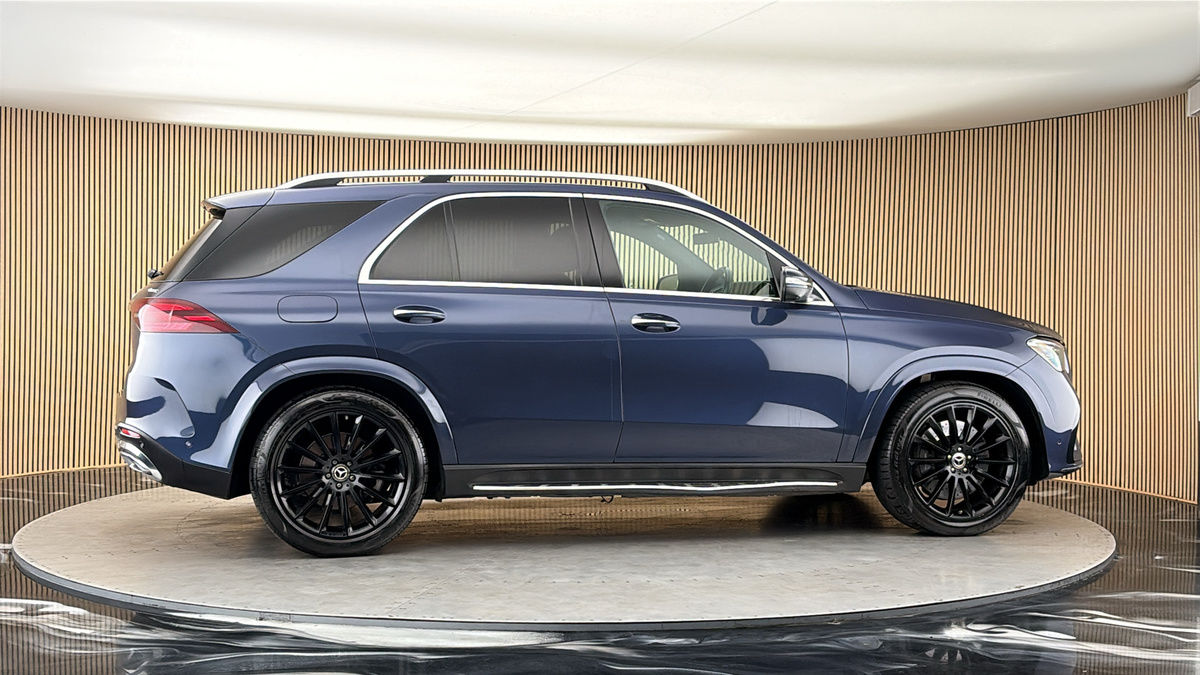 More views of Mercedes-Benz GLE