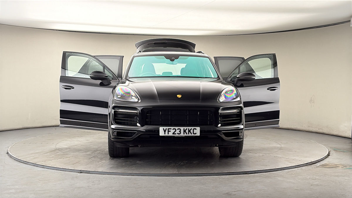 More views of Porsche Cayenne