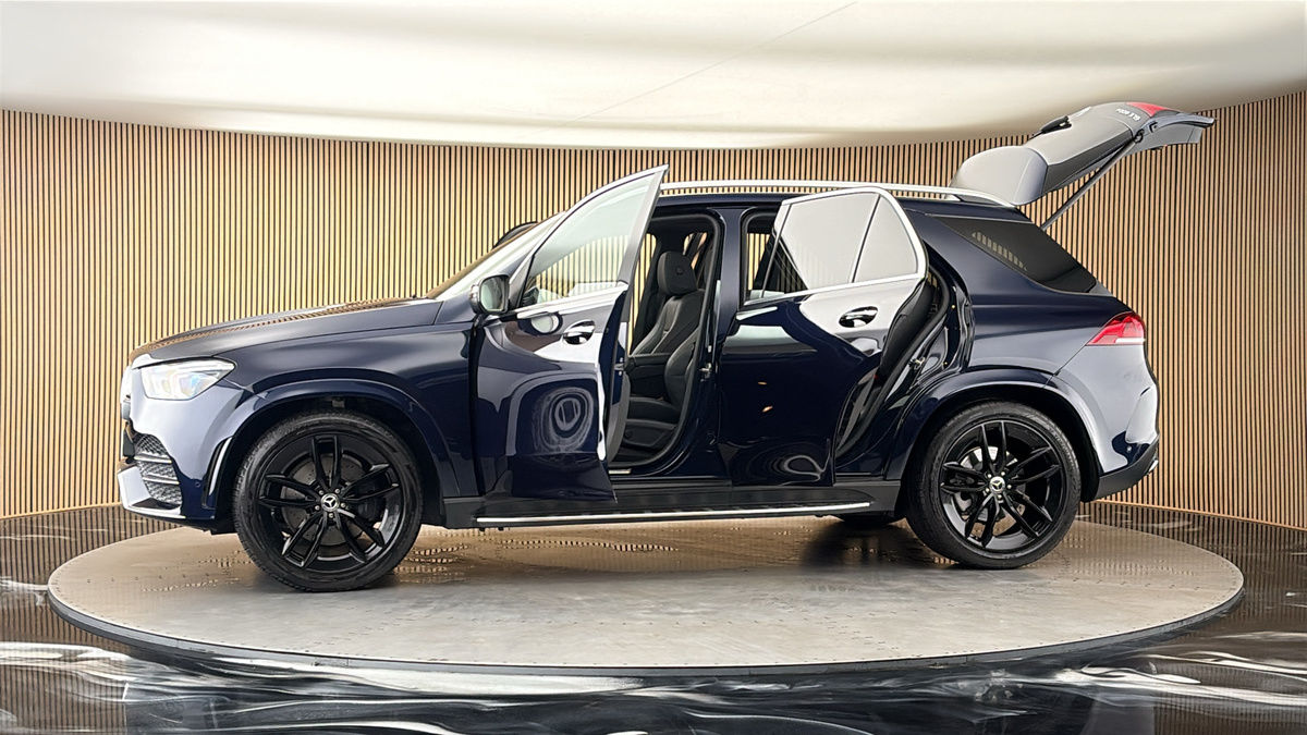 More views of Mercedes-Benz GLE
