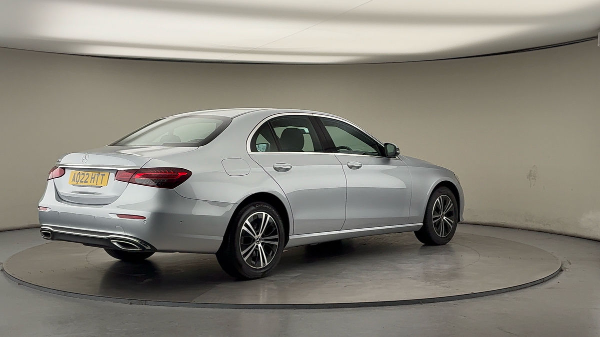 Mercedes-Benz E Class Image 21