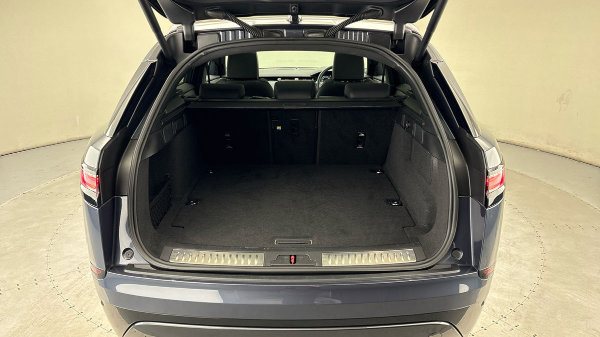Land Rover Range Rover Velar Image 11