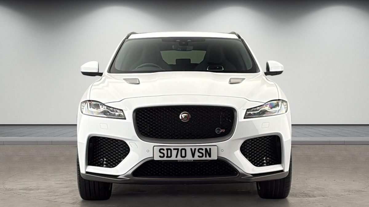 Jaguar F-PACE Image 3