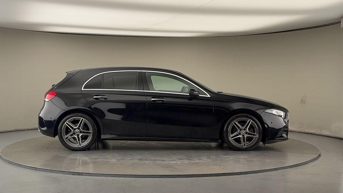 Mercedes-Benz A Class Image 16