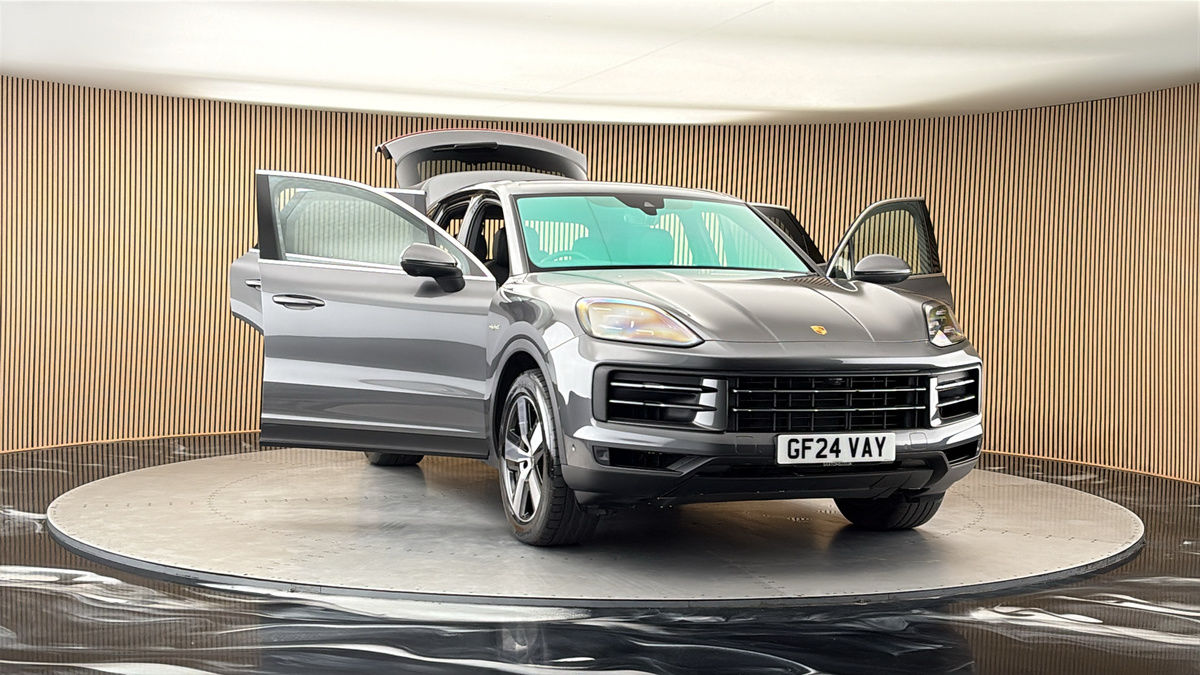 More views of Porsche Cayenne