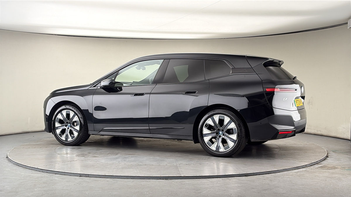 More views of BMW iX