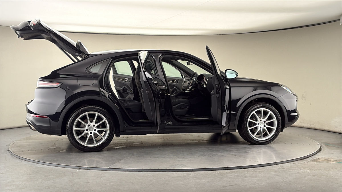 More views of Porsche Cayenne