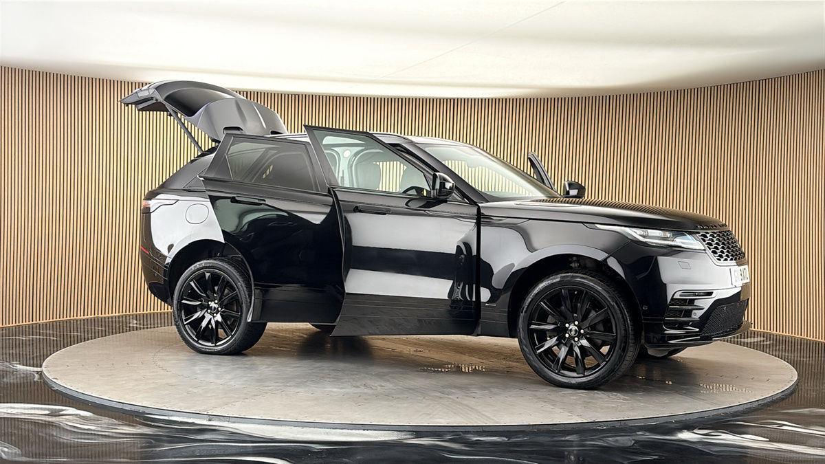 More views of Land Rover Range Rover Velar