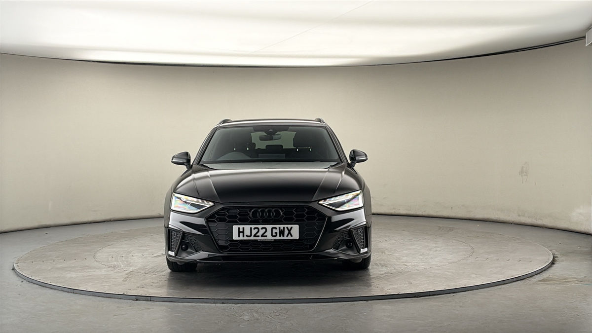 Audi A4 Avant Image 3