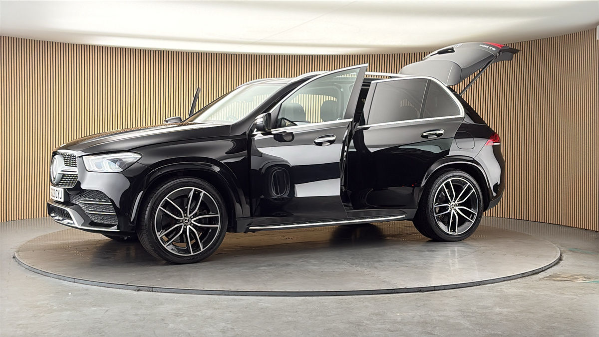 More views of Mercedes-Benz GLE