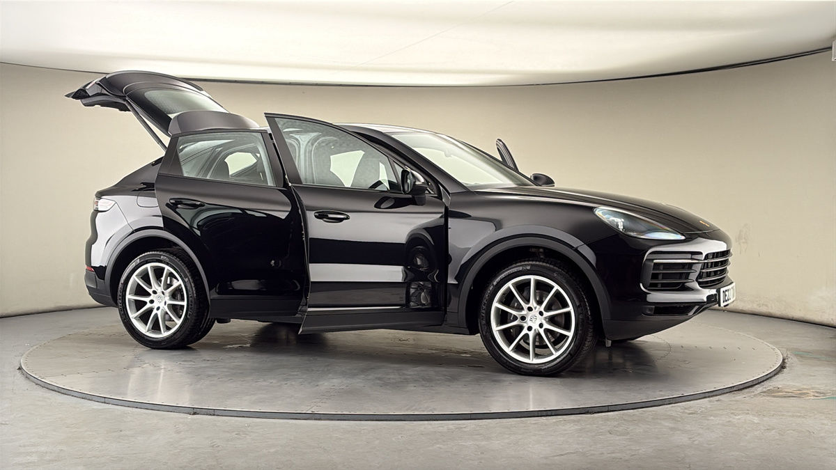 More views of Porsche Cayenne