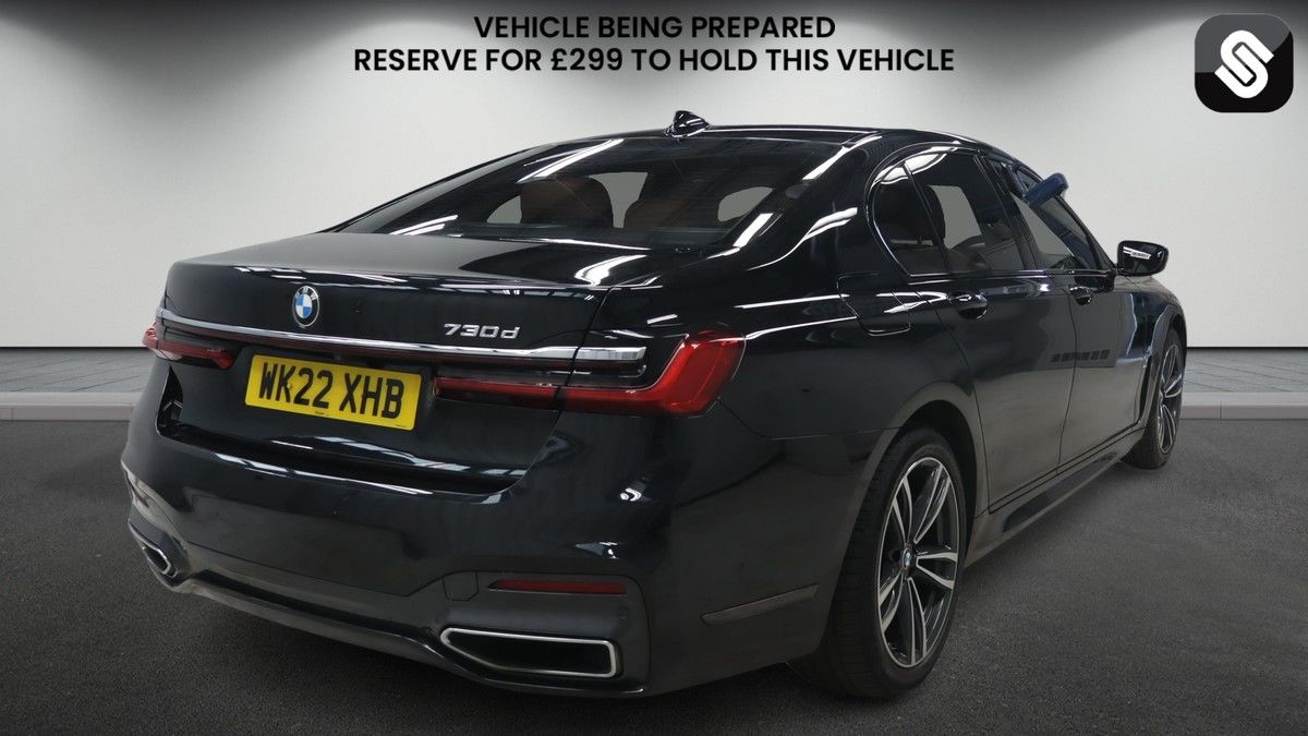 BMW 7 Series Image 4
