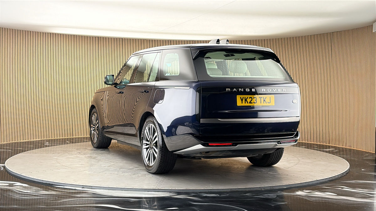 More views of Land Rover Range Rover