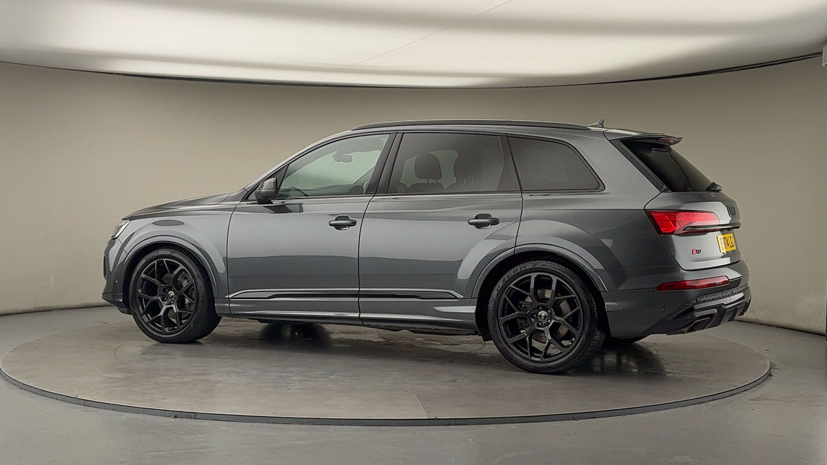 More views of Audi Q7