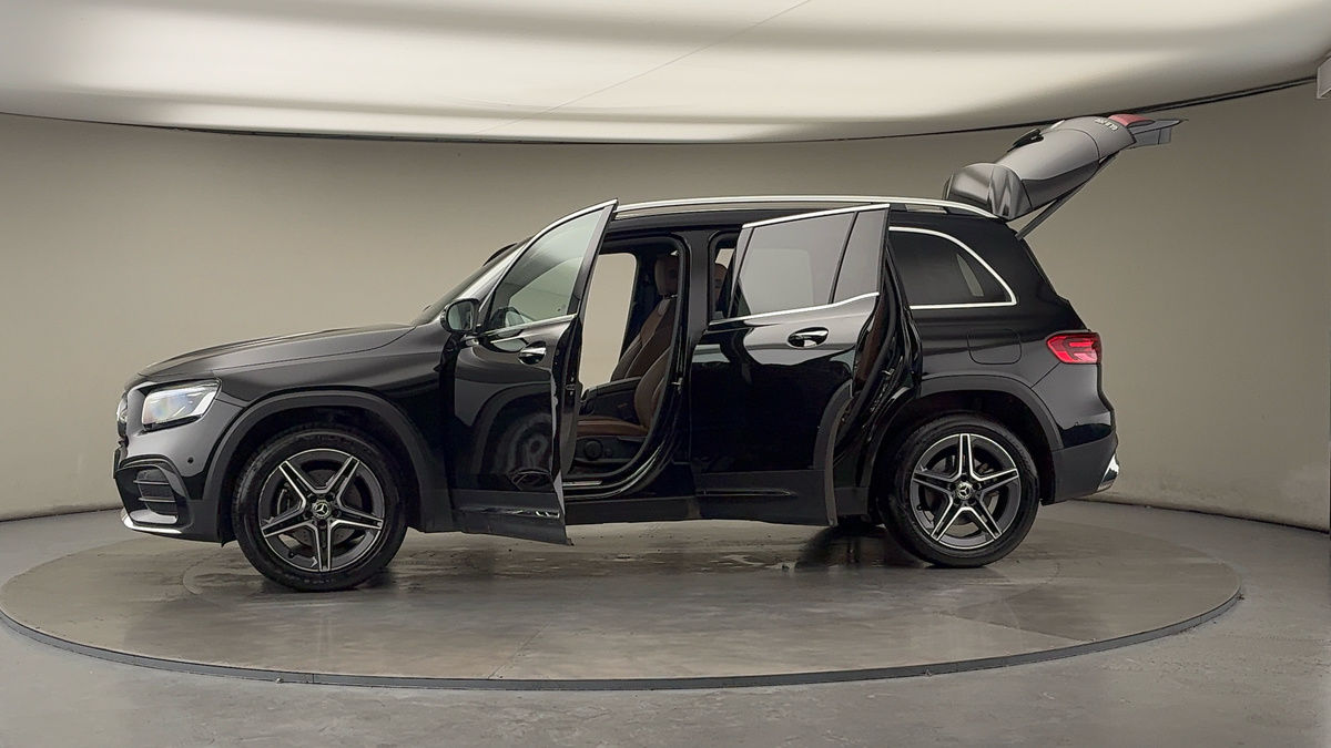 More views of Mercedes-Benz GLB