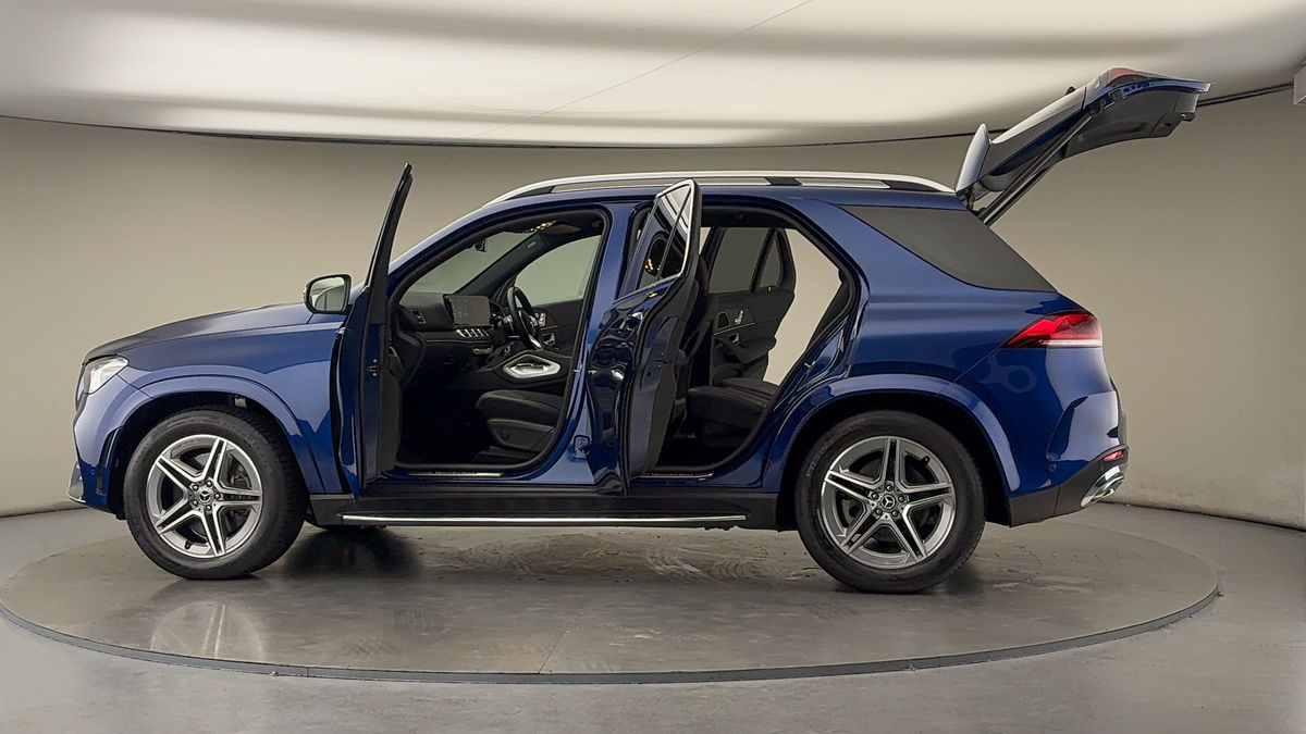 More views of Mercedes-Benz GLE