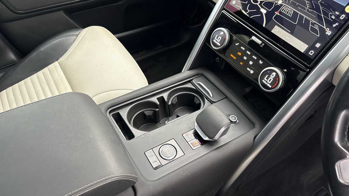 Land Rover Discovery Image 18