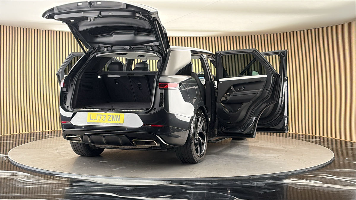 More views of Land Rover Range Rover Sport