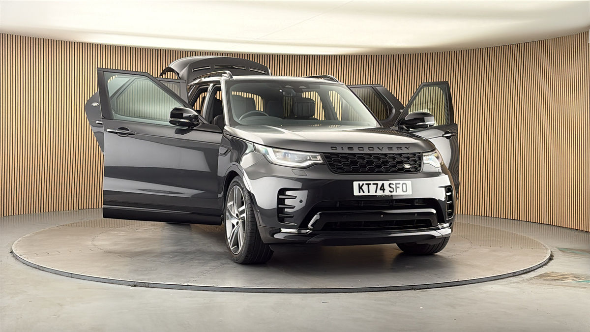More views of Land Rover Discovery