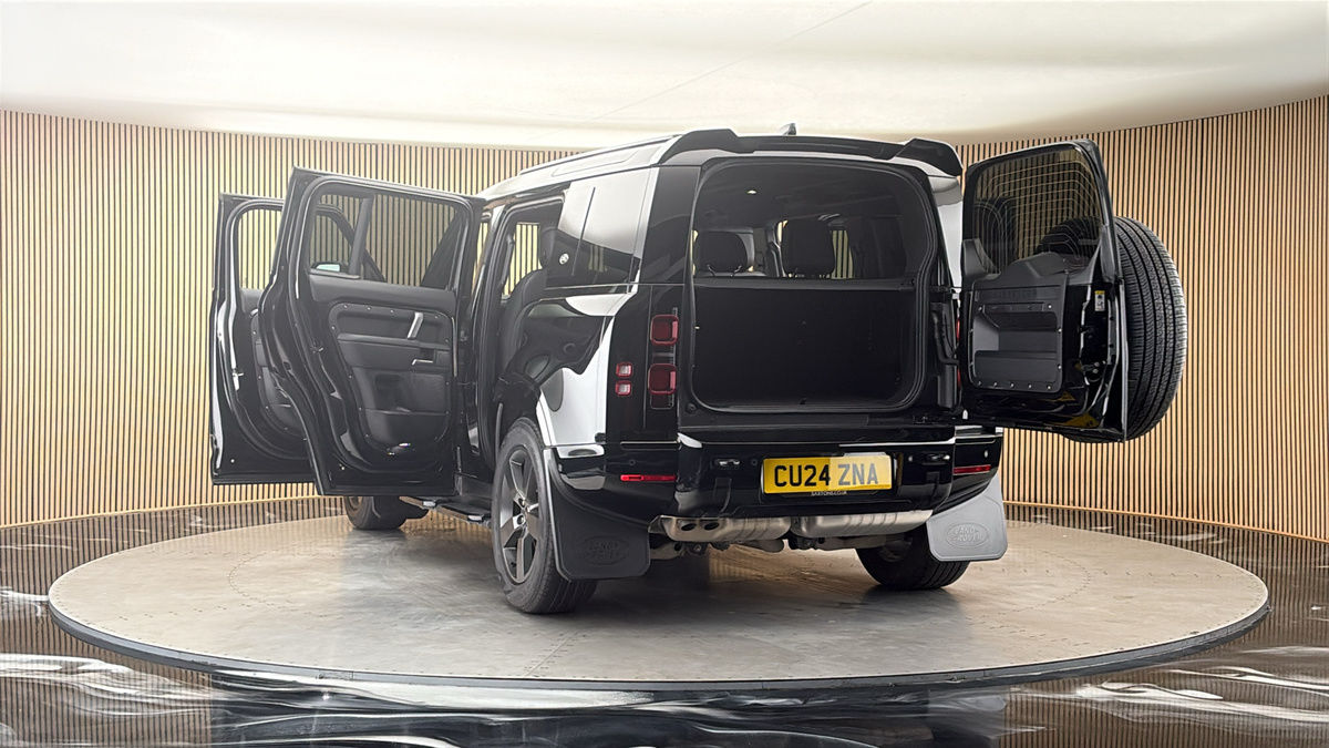 More views of Land Rover Defender 110