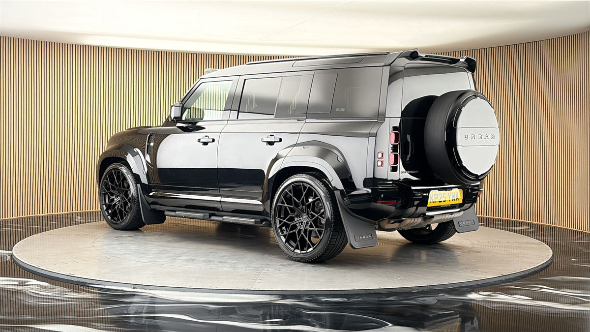 More views of Land Rover Defender 110