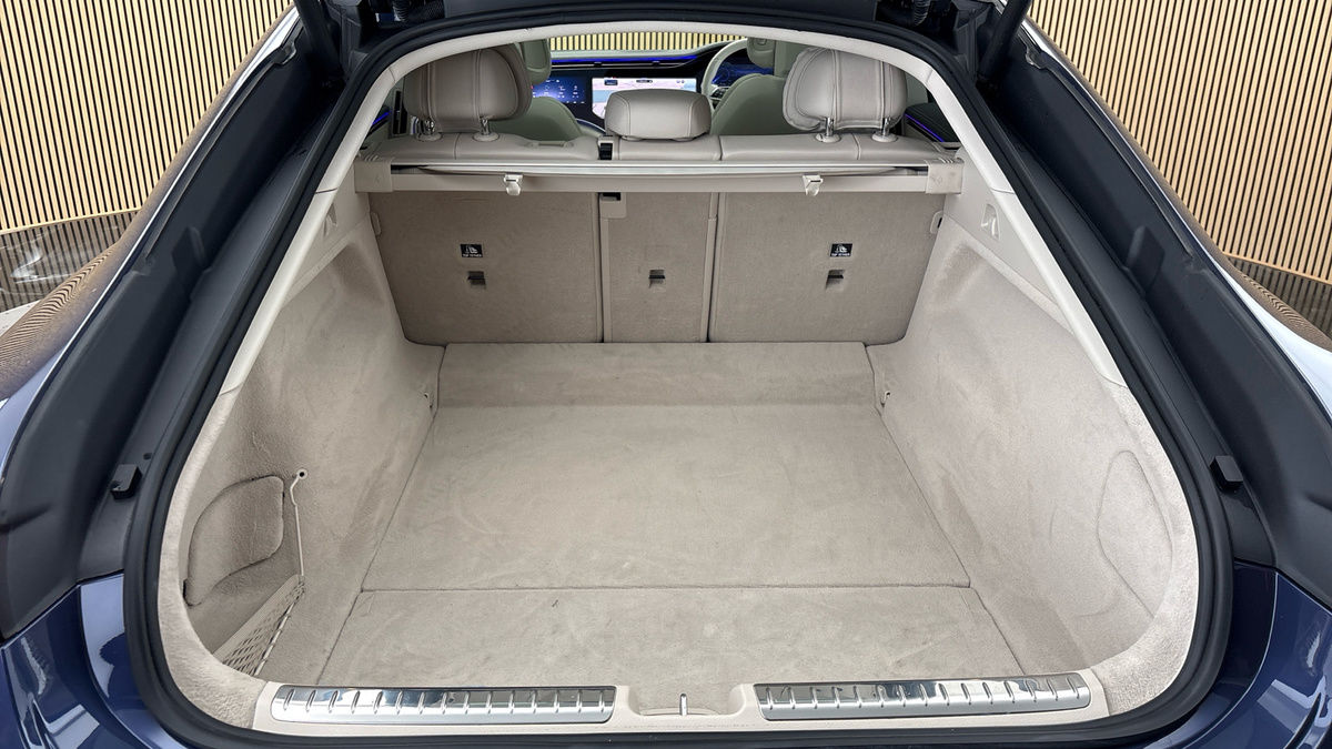 Mercedes-Benz EQS Image 11