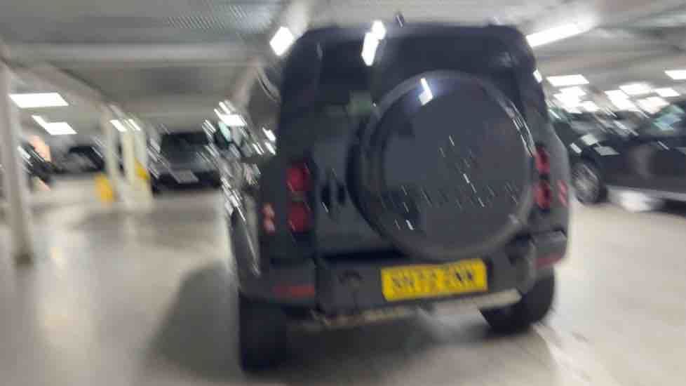 More views of Land Rover Defender 90