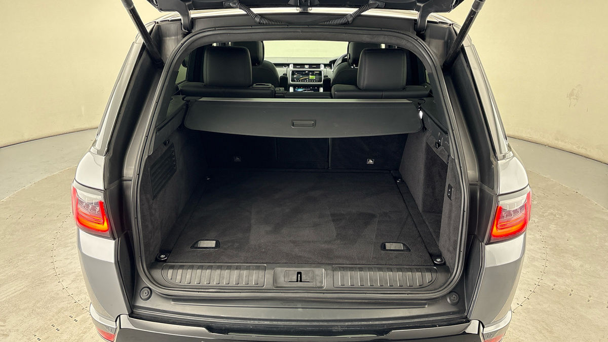 Land Rover Range Rover Sport Image 11