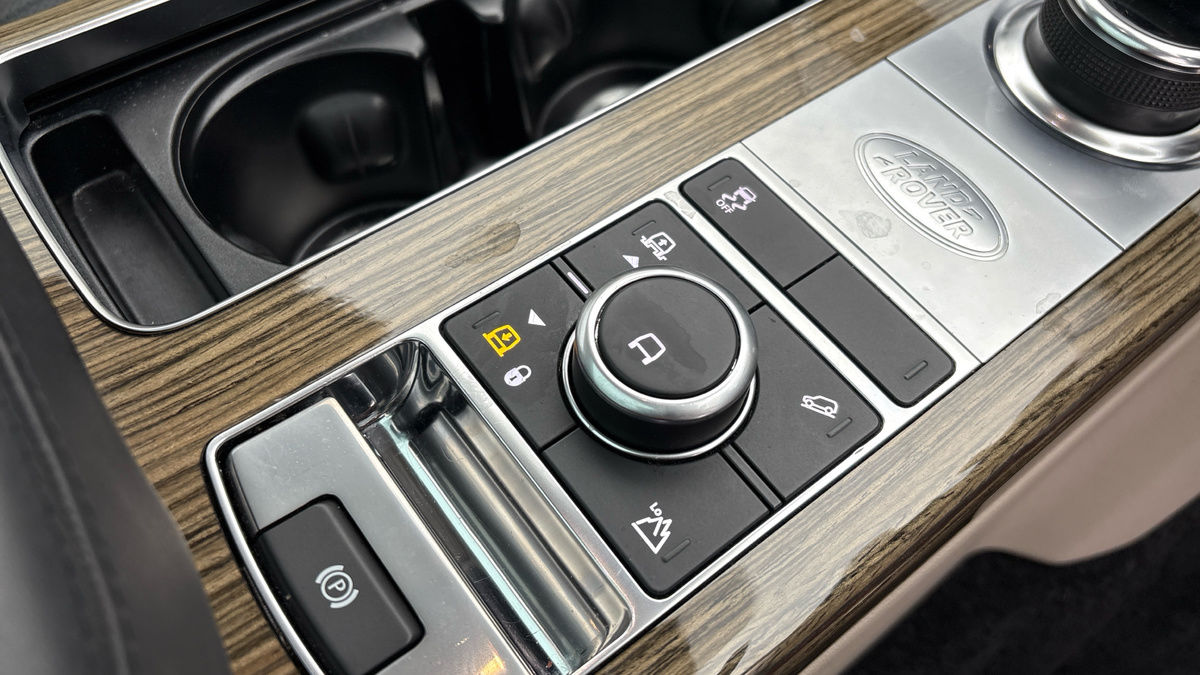 Land Rover Range Rover Image 30