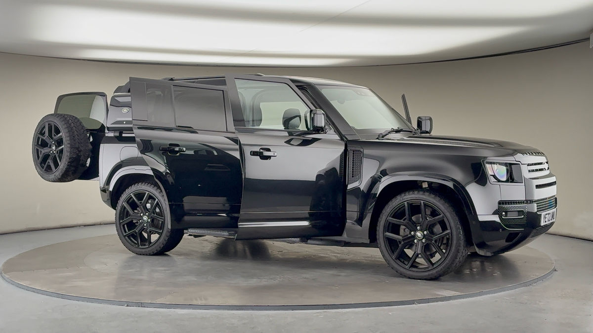 More views of Land Rover Defender 110