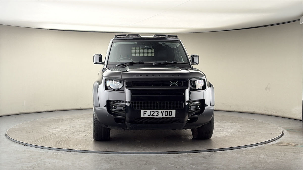 More views of Land Rover Defender 110