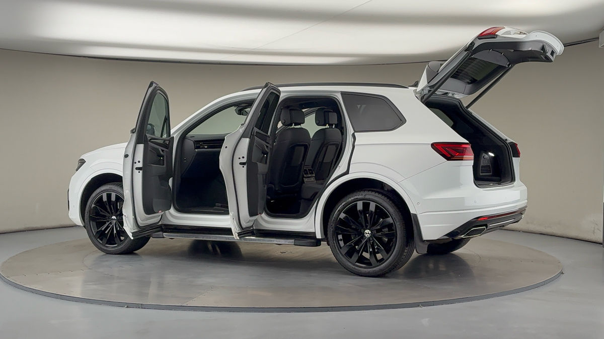 More views of Volkswagen Touareg