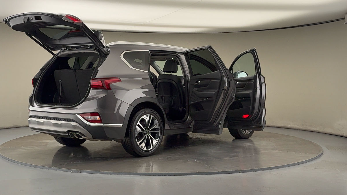 More views of Hyundai Santa Fe