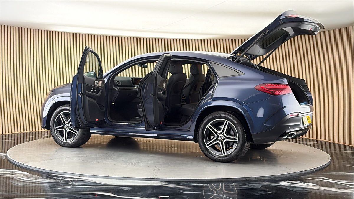More views of Mercedes-Benz GLE