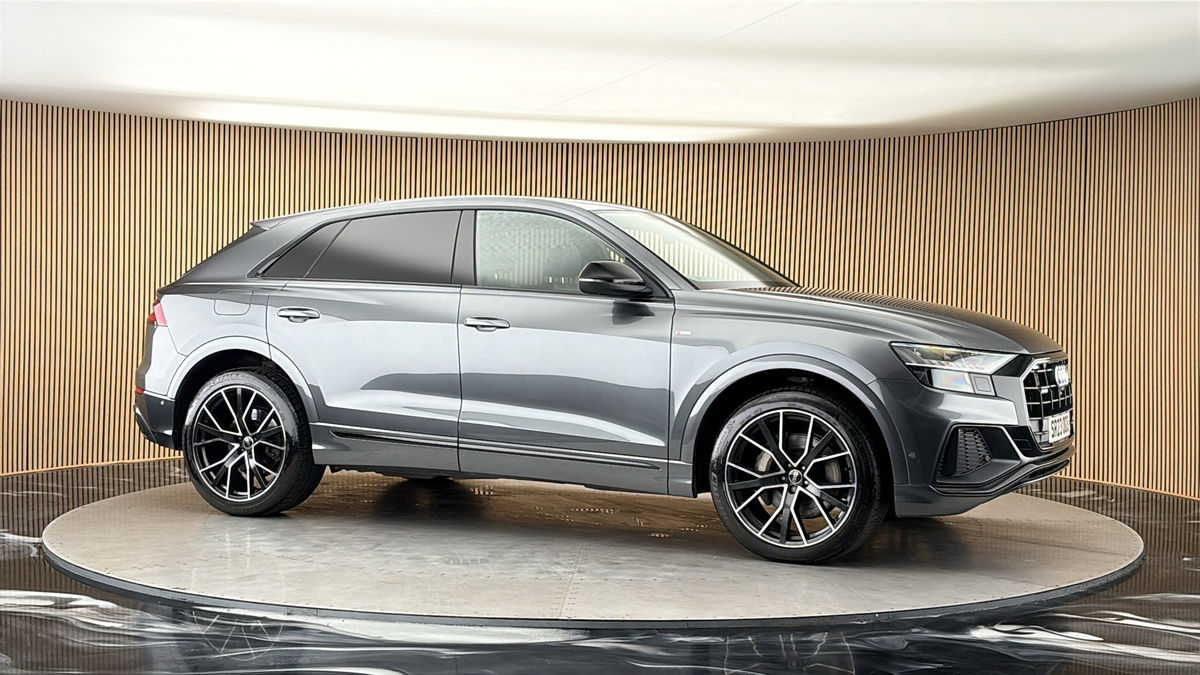 More views of Audi Q8