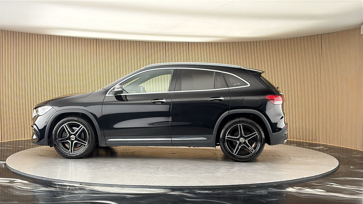 More views of Mercedes-Benz GLA
