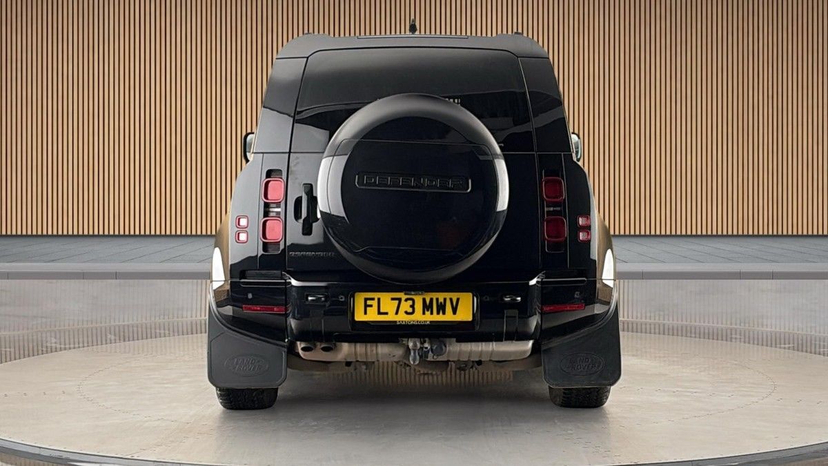 Land Rover Defender 90 Image 4