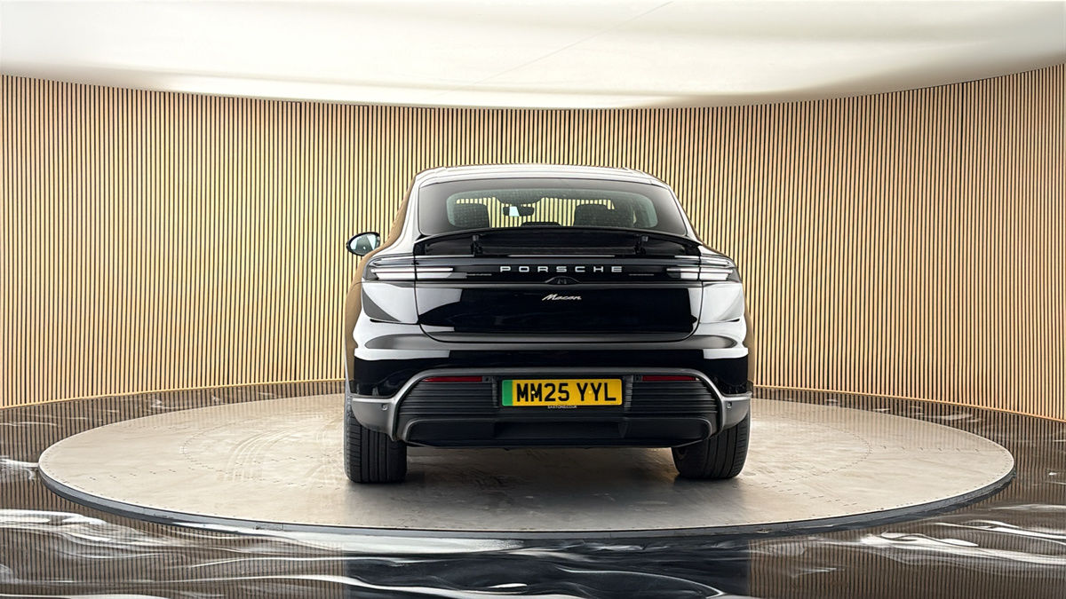 More views of Porsche Macan